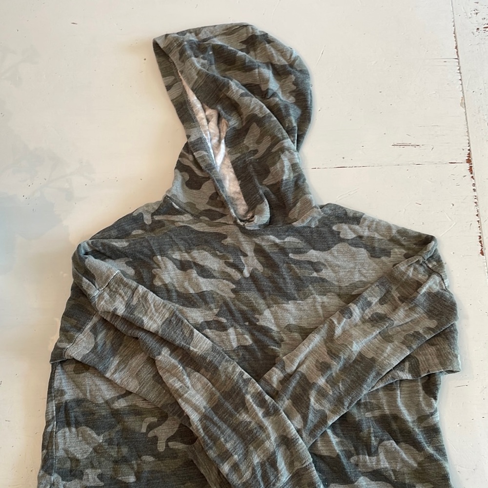 Old navy crop hooded sweatshirt girls size 10 to 12